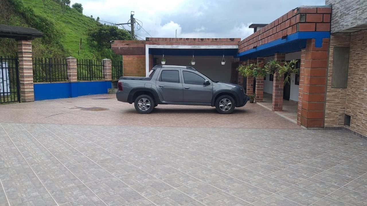 Finca Los Alpes San Jerónimo Esterno foto